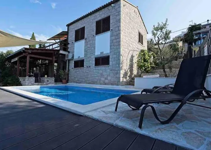 فيلة Beachfront With Pool - Myway