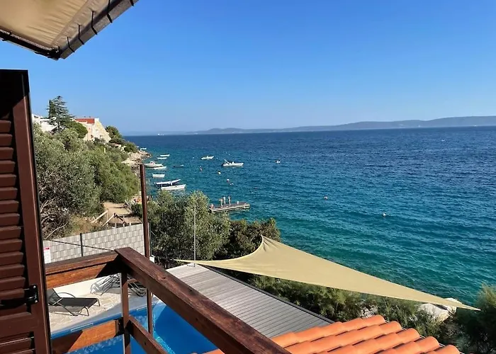 فيلة Beachfront With Pool - Myway تروغير