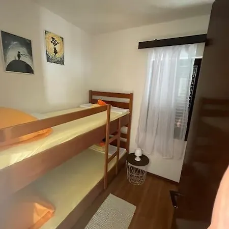 Vila Beachfront With Pool - Myway