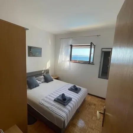 Beachfront With Pool - Myway Vila