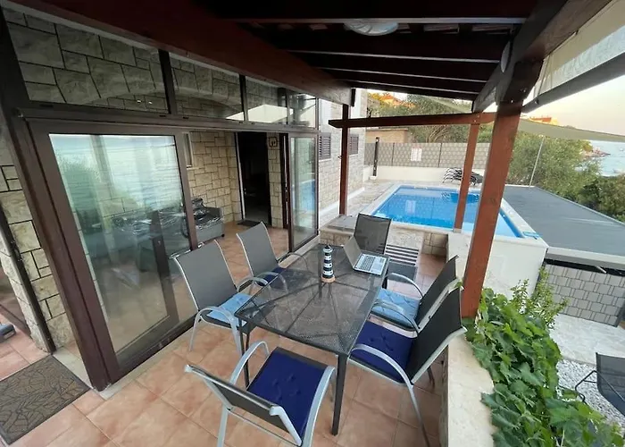 Beachfront With Pool - Myway Vila Trogir