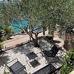 Beachfront With Pool - Myway Villa *